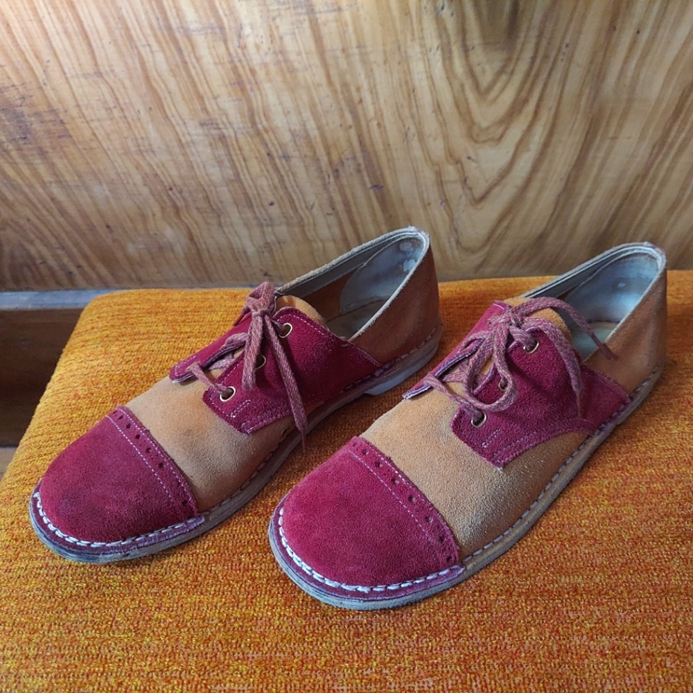 RARE True Vintage Suede Saddle Shoes, EUC - Women's size 10 or 11